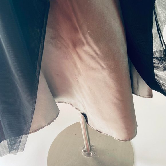 Unique 90s Vera Wang Black Tulle and Taffeta Gown - Picture 7 of 8